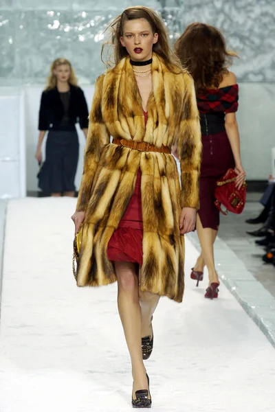 Look 5